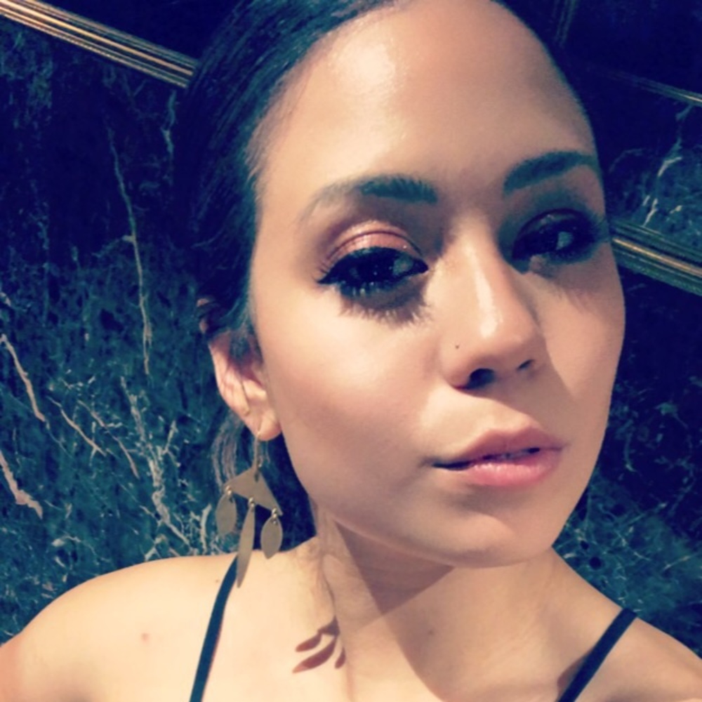 Meet your Posher, Olivia